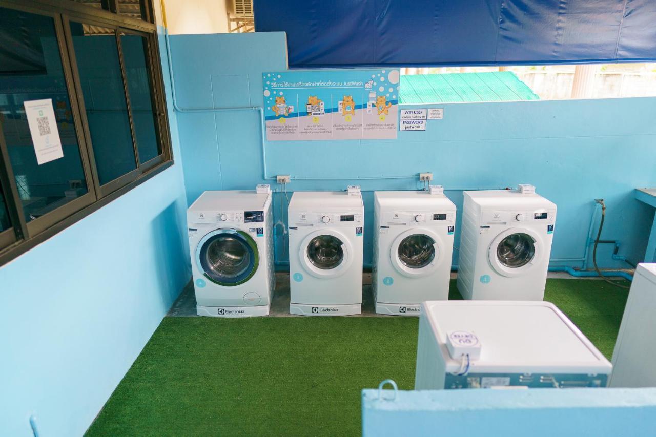 Thungtawan Hotel Nakhon Si Thammarat Exteriör bild