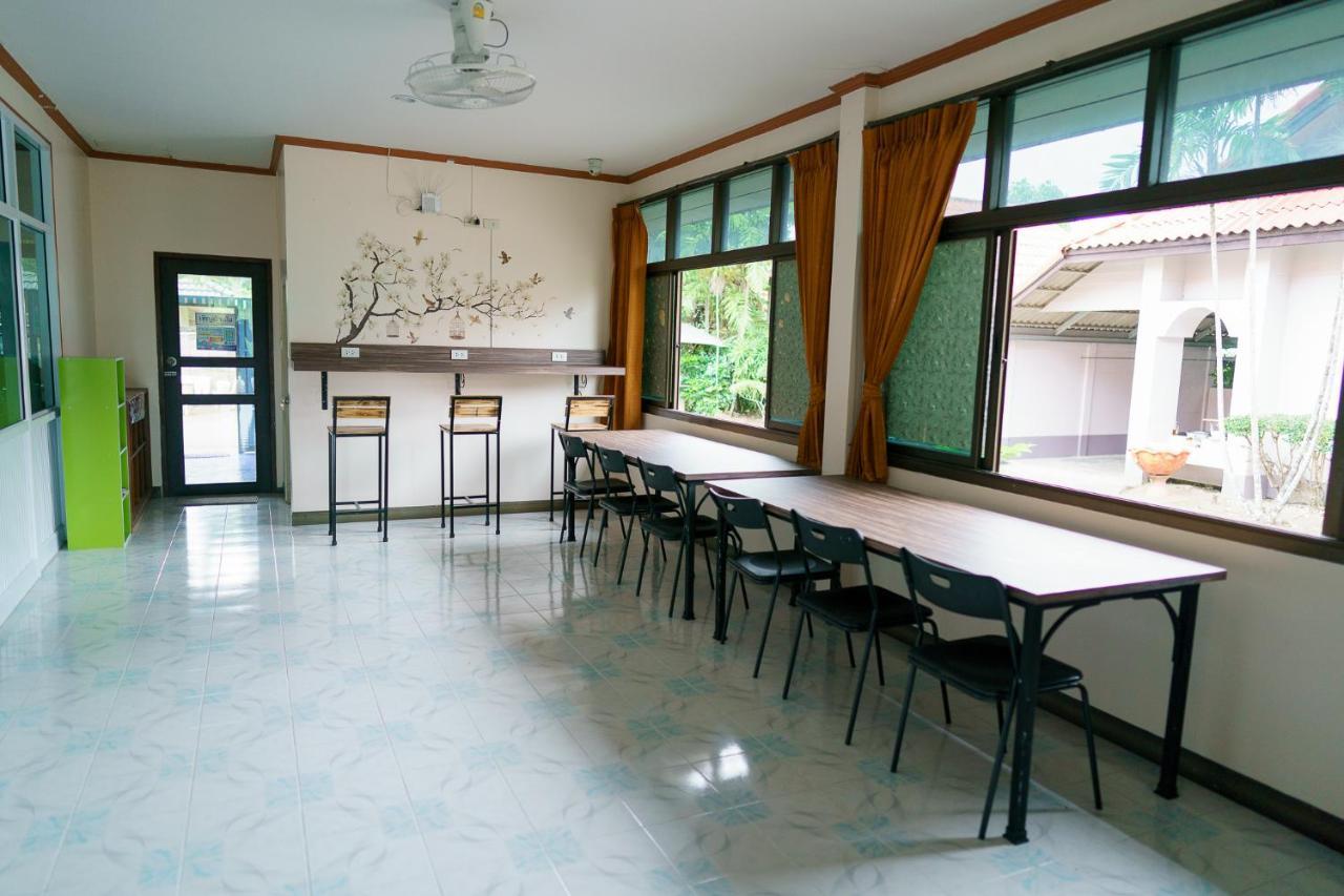 Thungtawan Hotel Nakhon Si Thammarat Exteriör bild