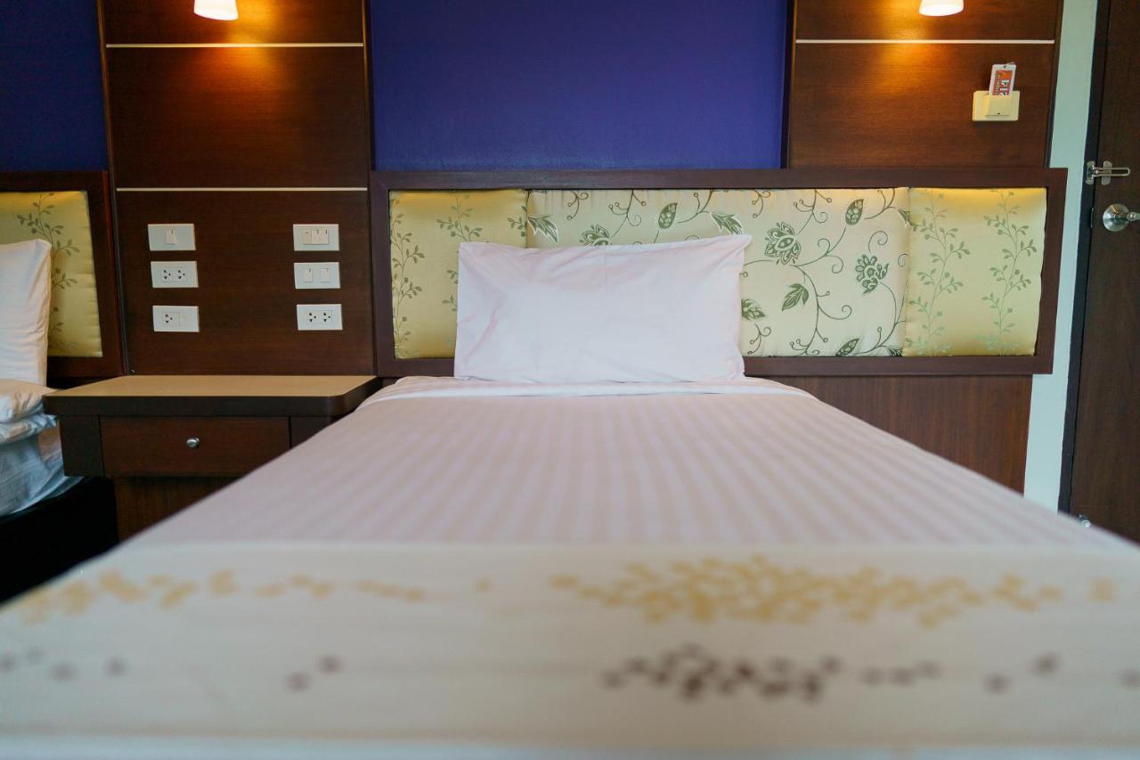 Thungtawan Hotel Nakhon Si Thammarat Exteriör bild